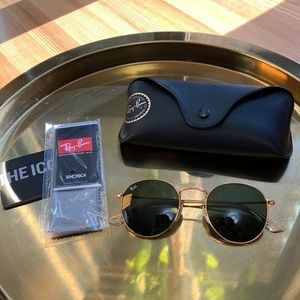 Ray-Ban Women’s Round Metal Sunglasses